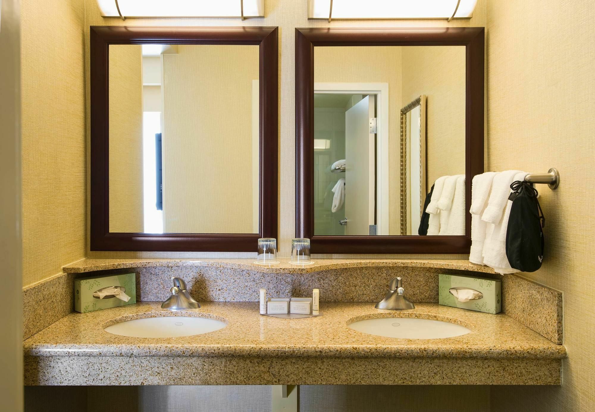 Springhill By Marriott Omaha East, Council Bluffs, Ia 3*